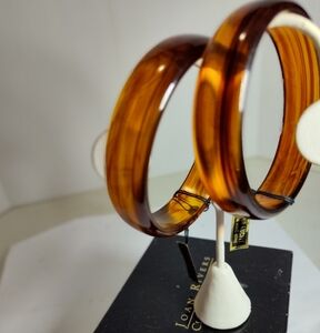 Jungle Vibe Tortoise Brown Amber-Colored Bangle Bracelet Lucite